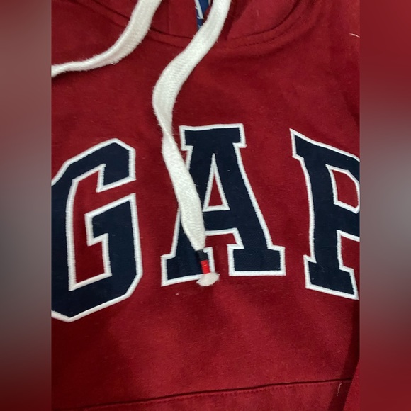 Warm GAP hoodie in size Small - Picture 2 of 3